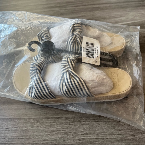 NWT Hollister Womens Slip On Slide Knot Sandals Striped Platform M medium - Picture 9 of 10